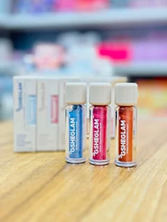 سایه شاین‌دار چشم مایع مدل Airglow Eye Tint شی.گ.ل.م